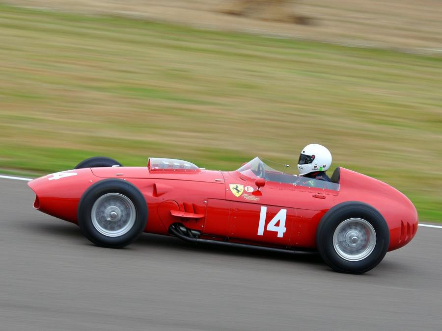  Ferrari 246 Dino 1958 года  (фото 11 из 14)
